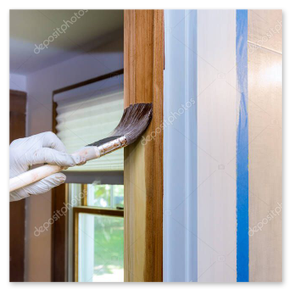 Restaurierte und lackierte Holztür