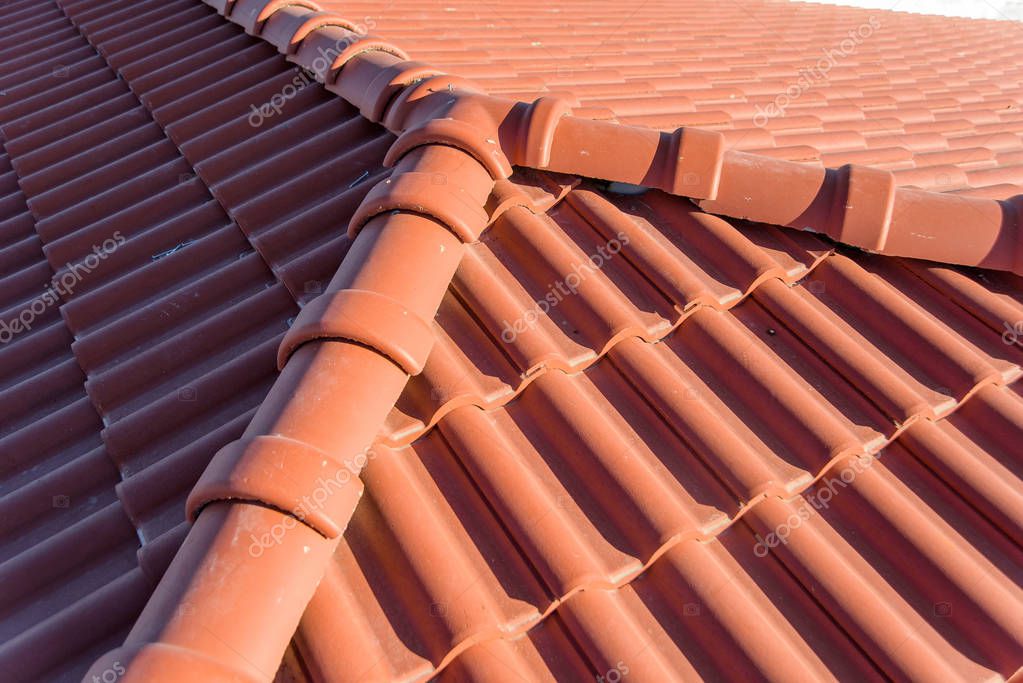 Gereinigt und neu beschichtetes Dach