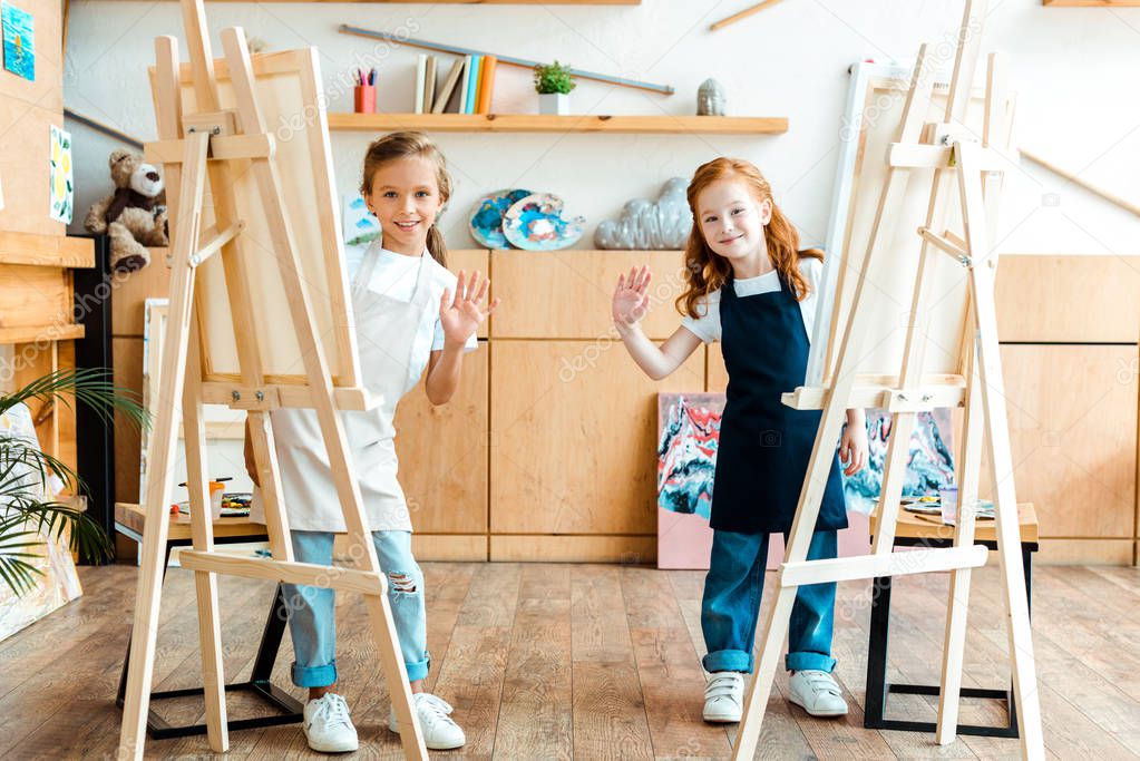 Lackierte Holz- und Metallgeländer